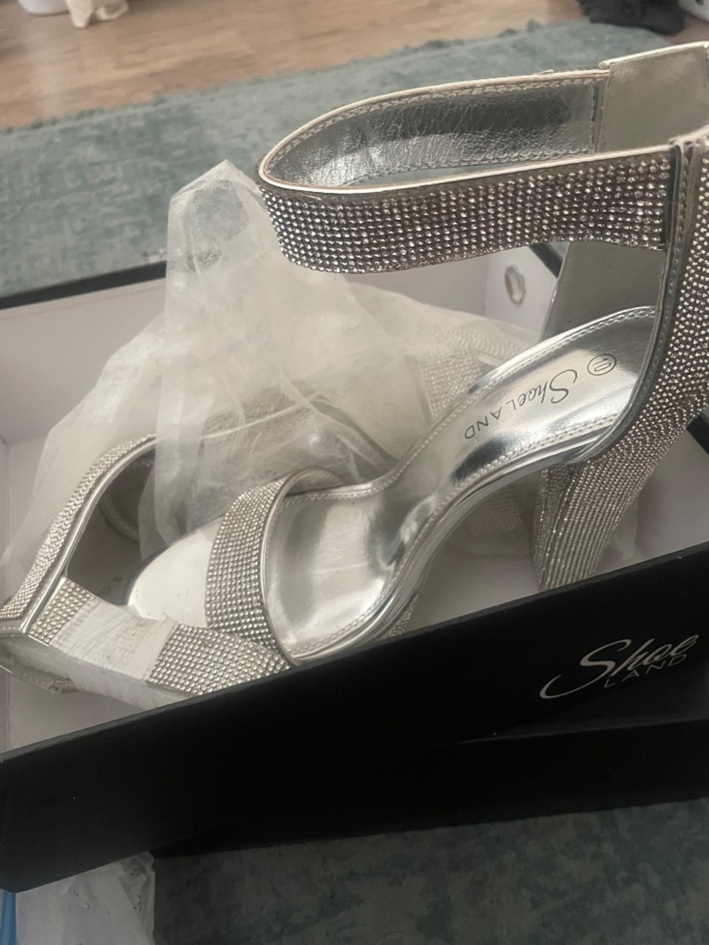 Heels - Picture 4 of 4